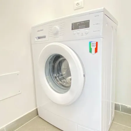 Emilia 8 Apartment Bologna