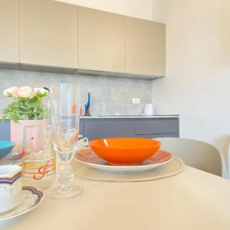 Appartement Emilia 8 *